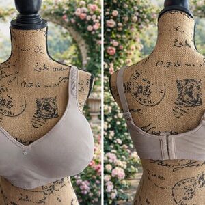 Nude  V-Neck T-shirt Bra